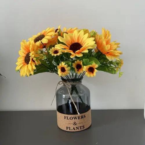 فازة زجاج بأطار جلد