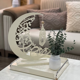 ستاند هلال باللون الأبيض