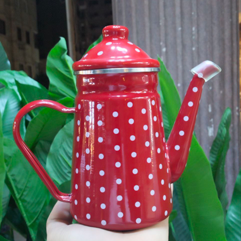 Image of براد صاج باللون الأحمر