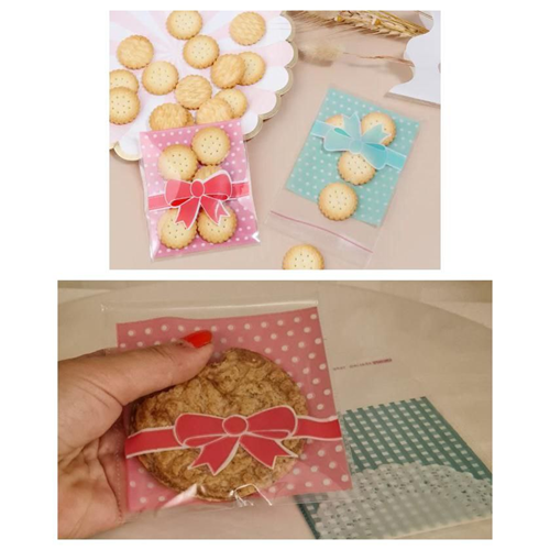 أكياس البسكويت والكوكيز