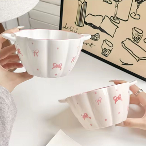 Image of بولة بيد شكل فيونكة