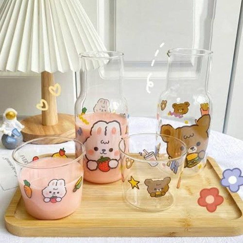 قارورة بالكوب بأشكال كرتونية