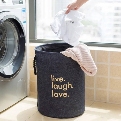 سلة غسيل بيد