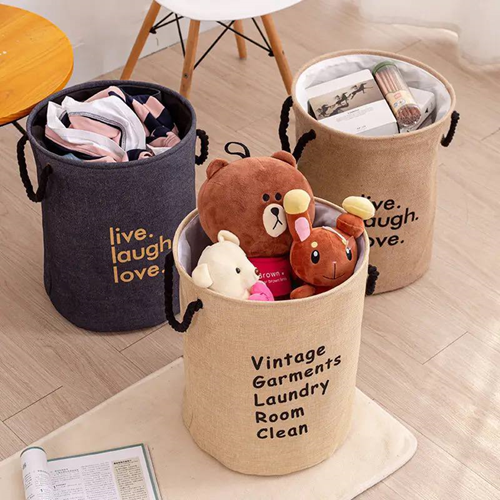 سلة غسيل بيد