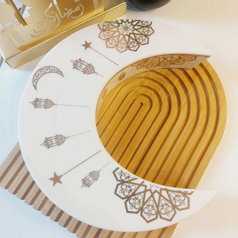 Image of طبق بورسلين شكل هلال