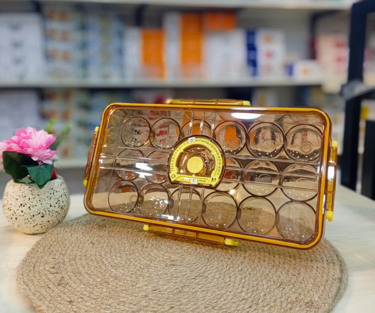 علبة حفظ البيض 18 خانة