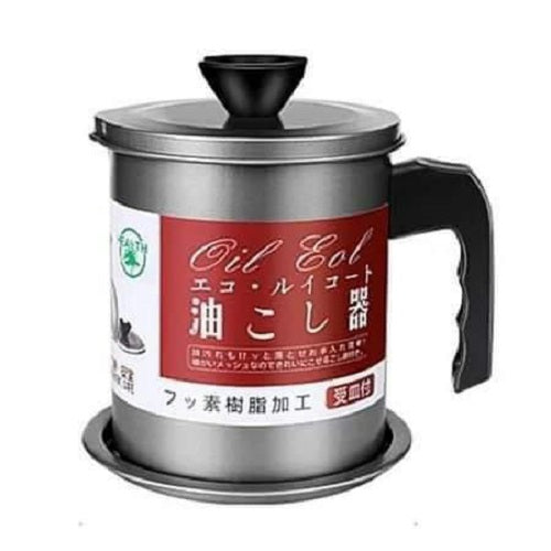 دورق ومصفاة للزيت