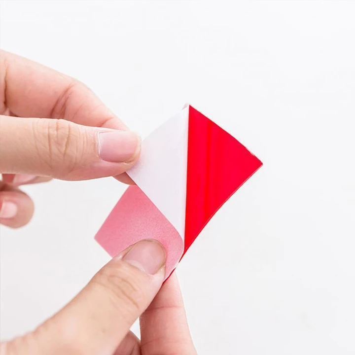 لاصق الدابل فيس المذهل